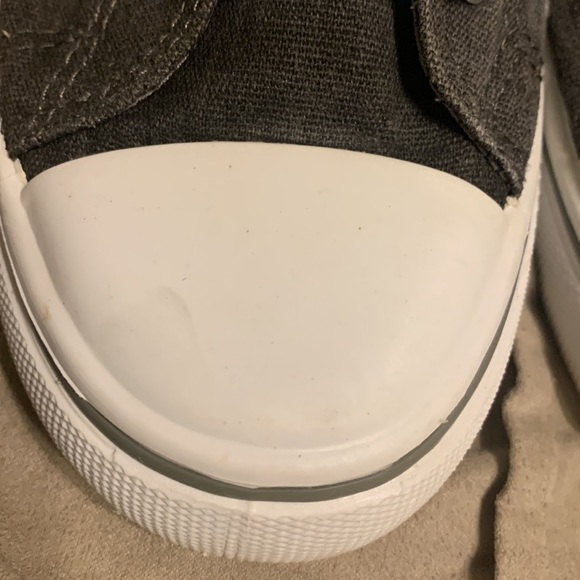 Maurices Gray Size 8-1/2 Slip On Shoes - Picture 4 of 4